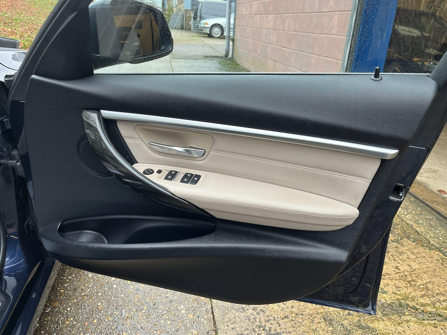 Used BMW 3 Series 2016 for sale - 76592624: Photo 34