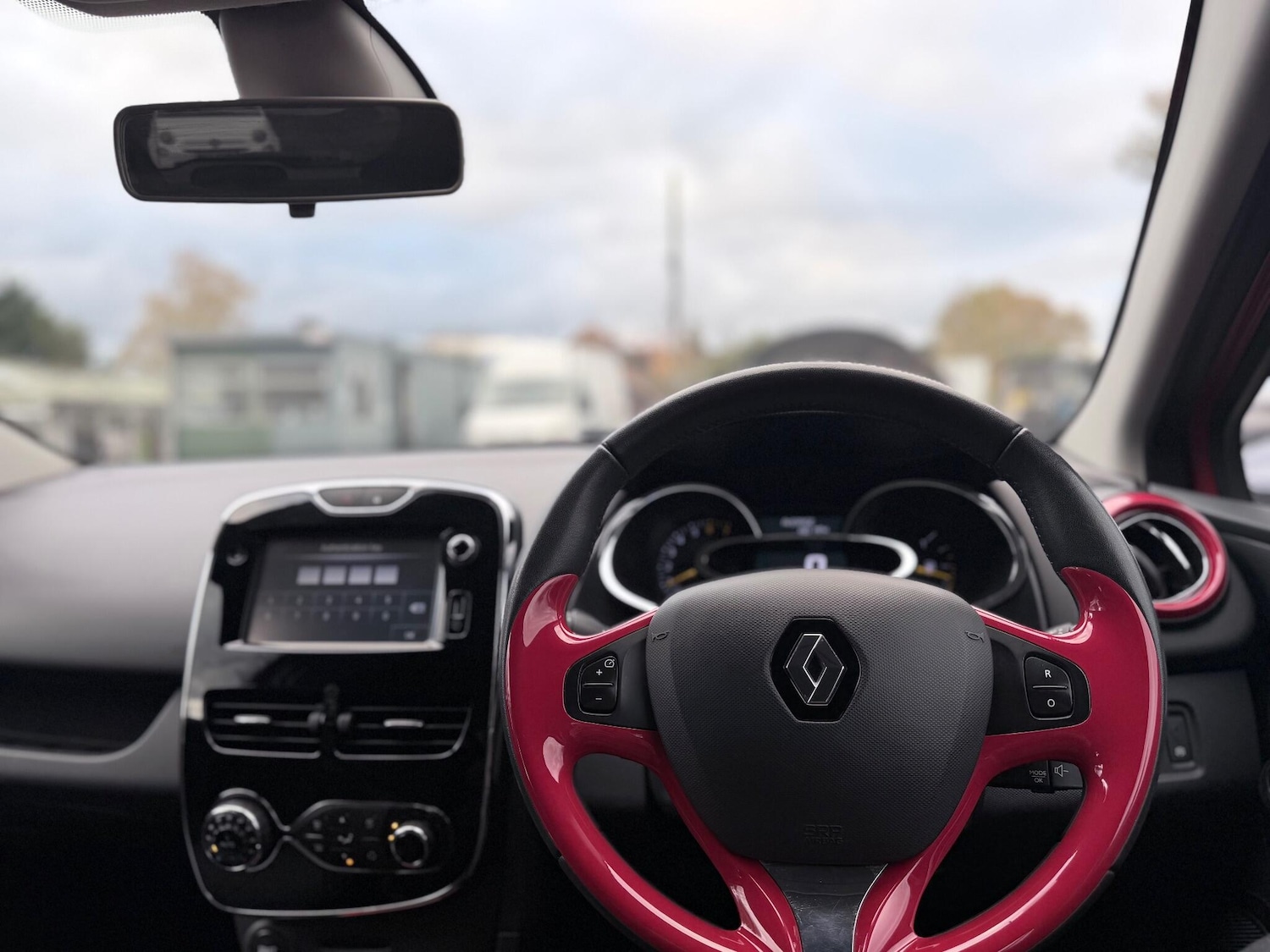Used Renault Clio 2013 for sale - 76619635: Photo 63