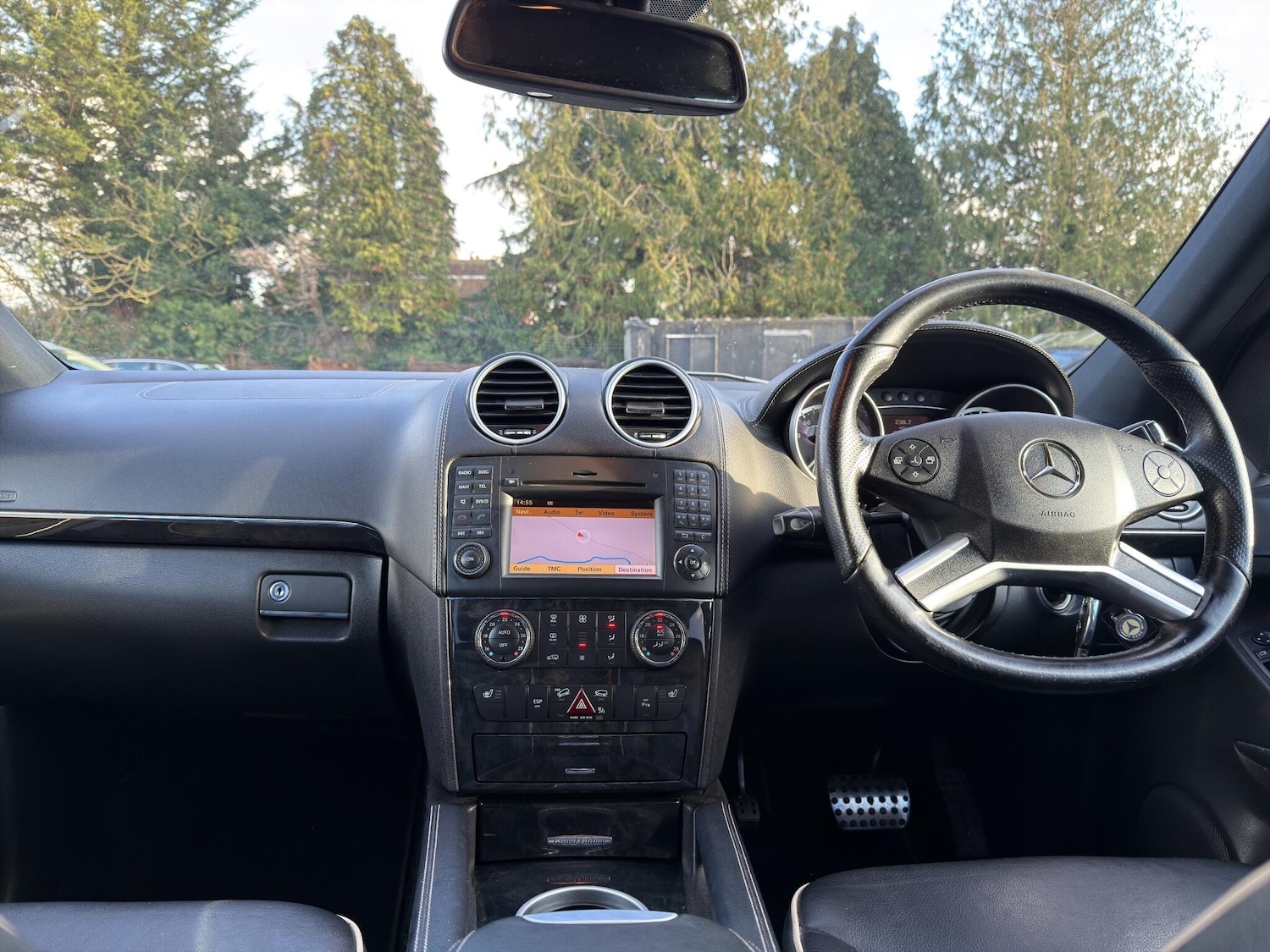 Used Mercedes-Benz M Class 2011 for sale - 77358998: Photo 10