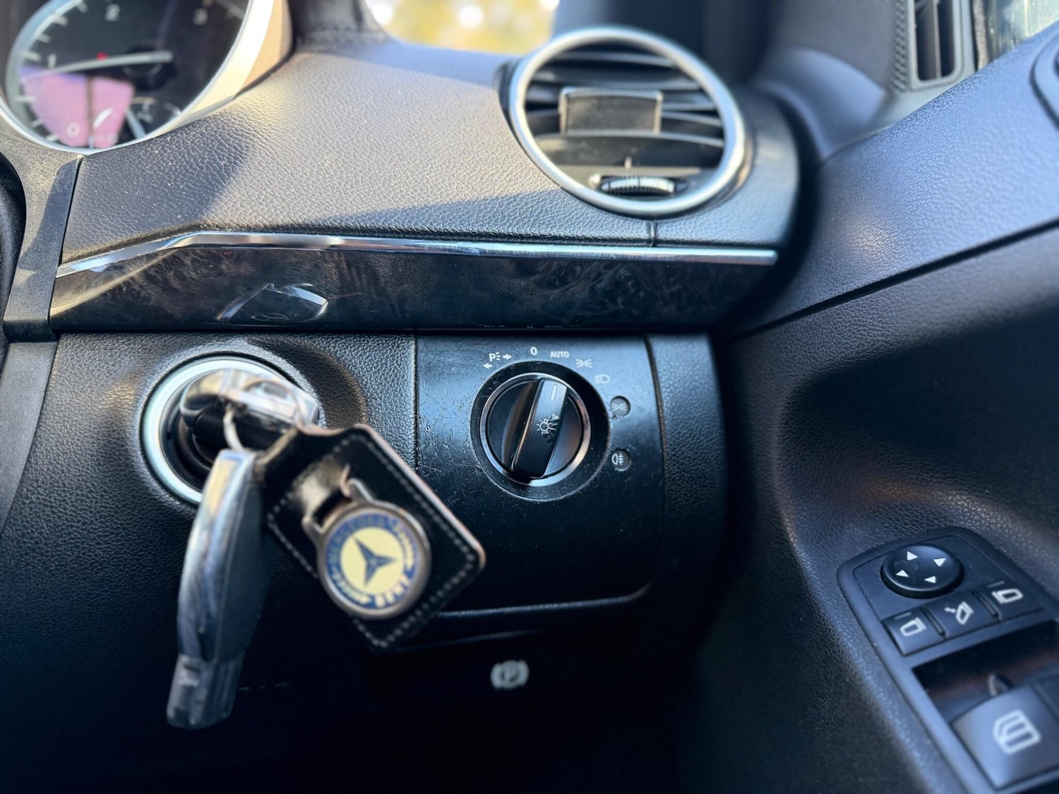 Used Mercedes-Benz M Class 2011 for sale - 77358998: Photo 32