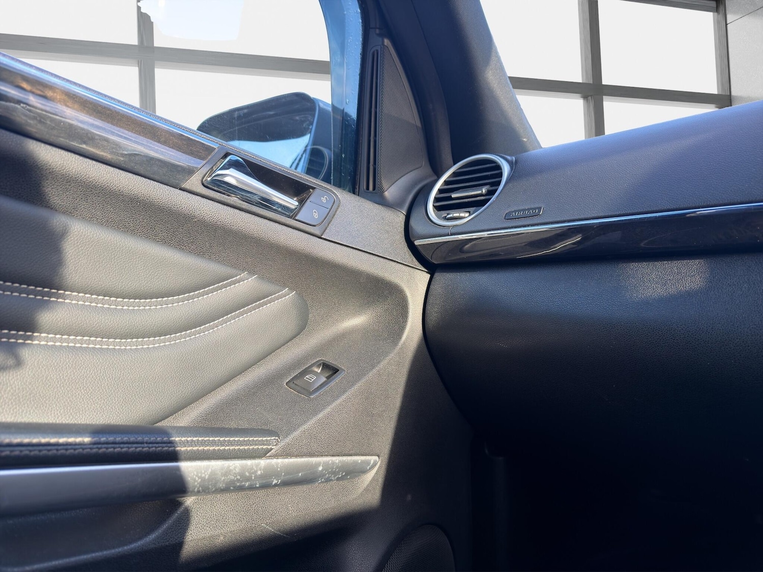 Used Mercedes-Benz M Class 2011 for sale - 77358998: Photo 34