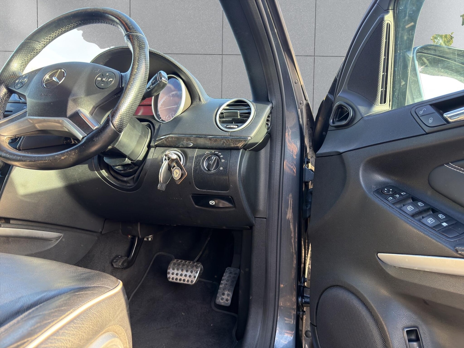 Used Mercedes-Benz M Class 2011 for sale - 77358998: Photo 71