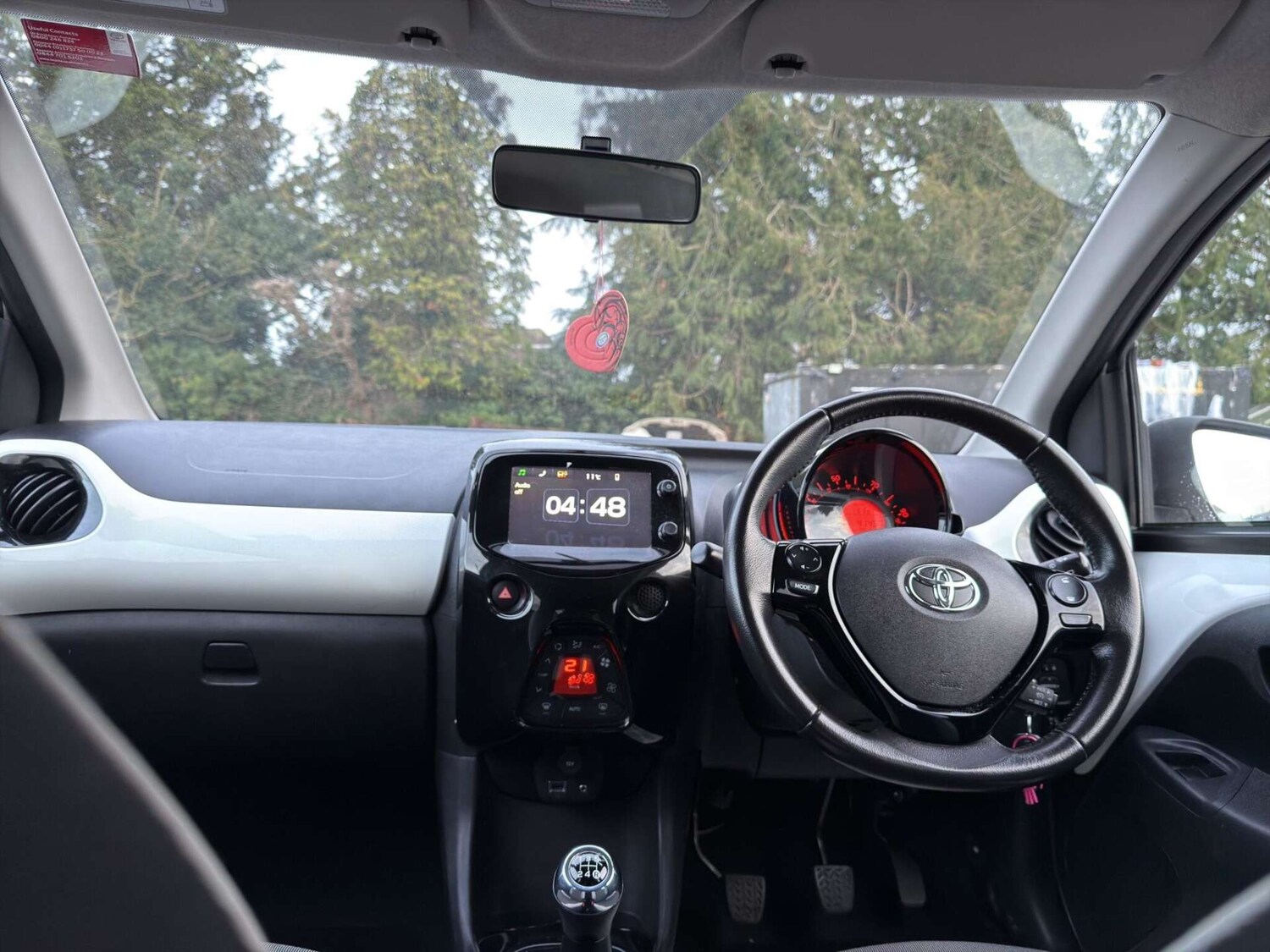 Used Toyota AYGO 2017 for sale - 77946158: Photo 24