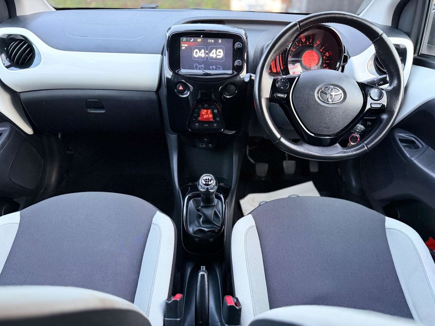 Used Toyota AYGO 2017 for sale - 77946158: Photo 29