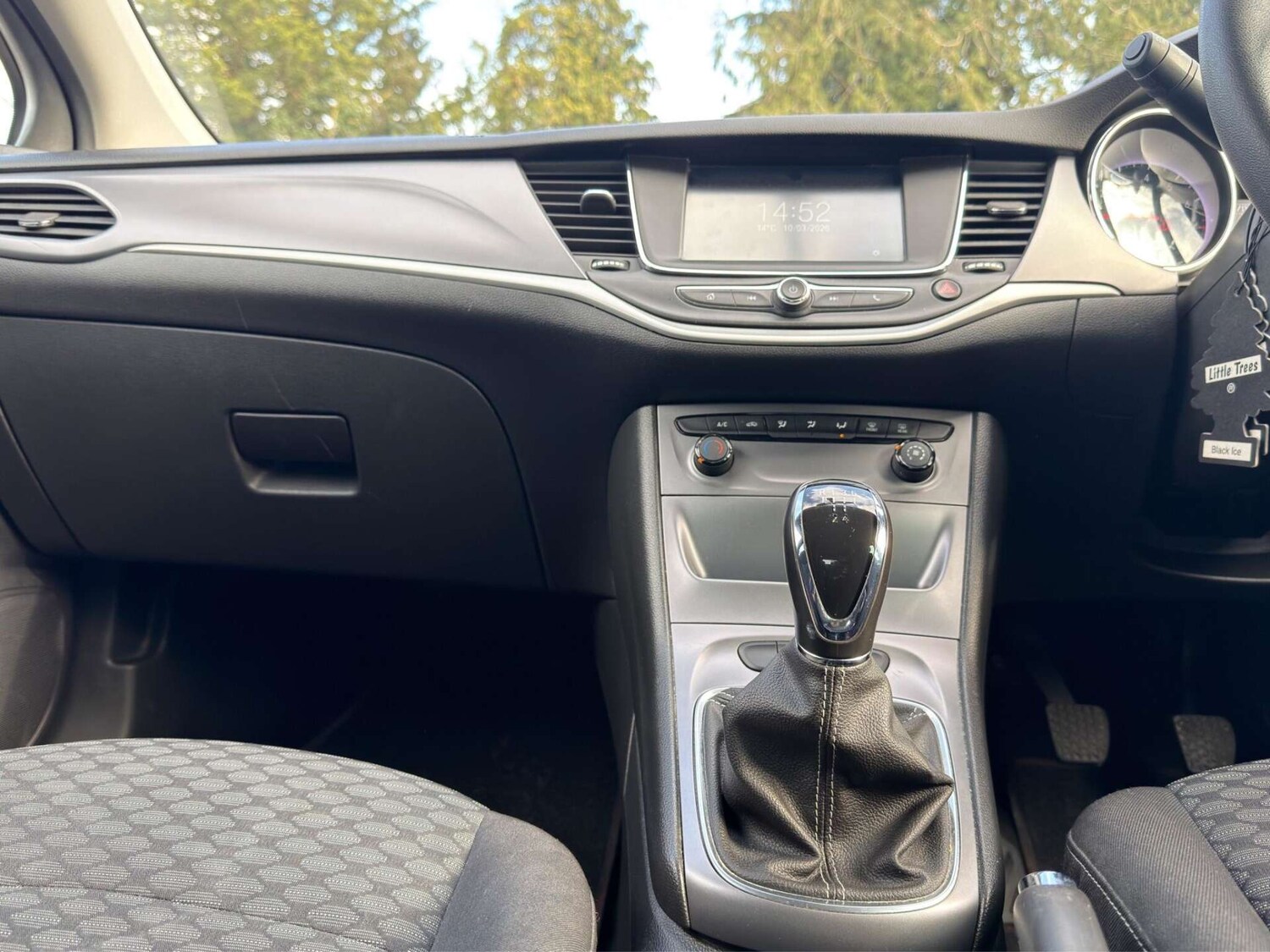 Used Vauxhall Astra 2018 for sale - 77946172: Photo 25