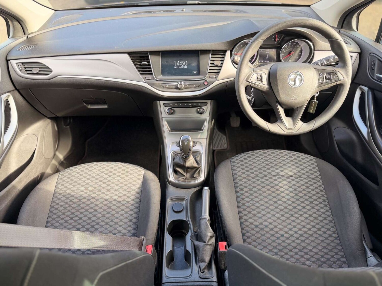 Used Vauxhall Astra 2018 for sale - 77946172: Photo 27