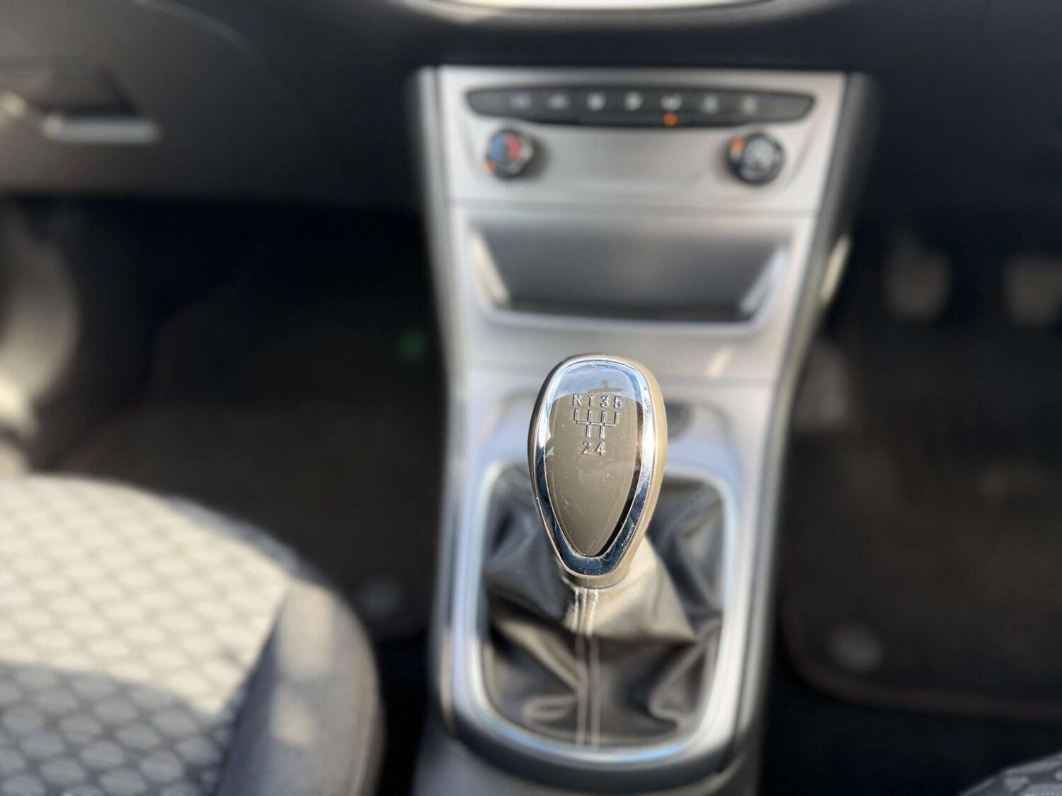 Used Vauxhall Astra 2018 for sale - 77946172: Photo 31