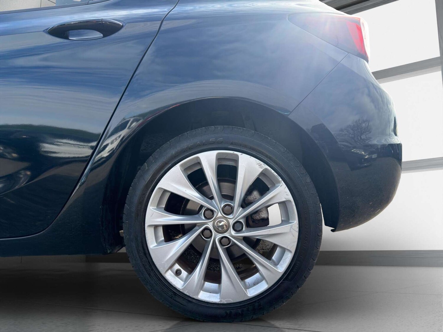 Used Vauxhall Astra 2018 for sale - 77946172: Photo 42