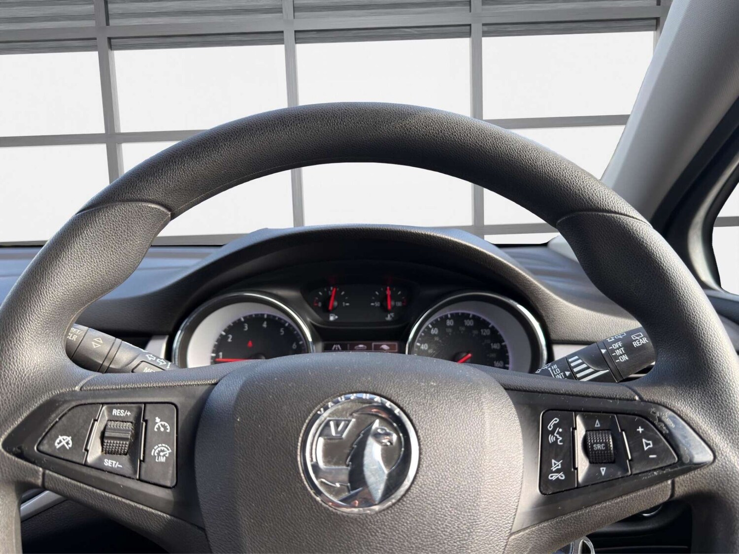 Used Vauxhall Astra 2018 for sale - 77946172: Photo 59