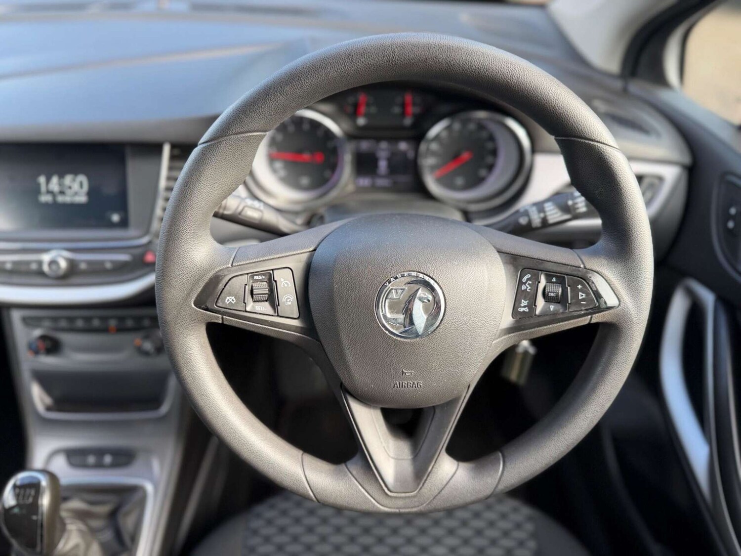 Used Vauxhall Astra 2018 for sale - 77946172: Photo 62