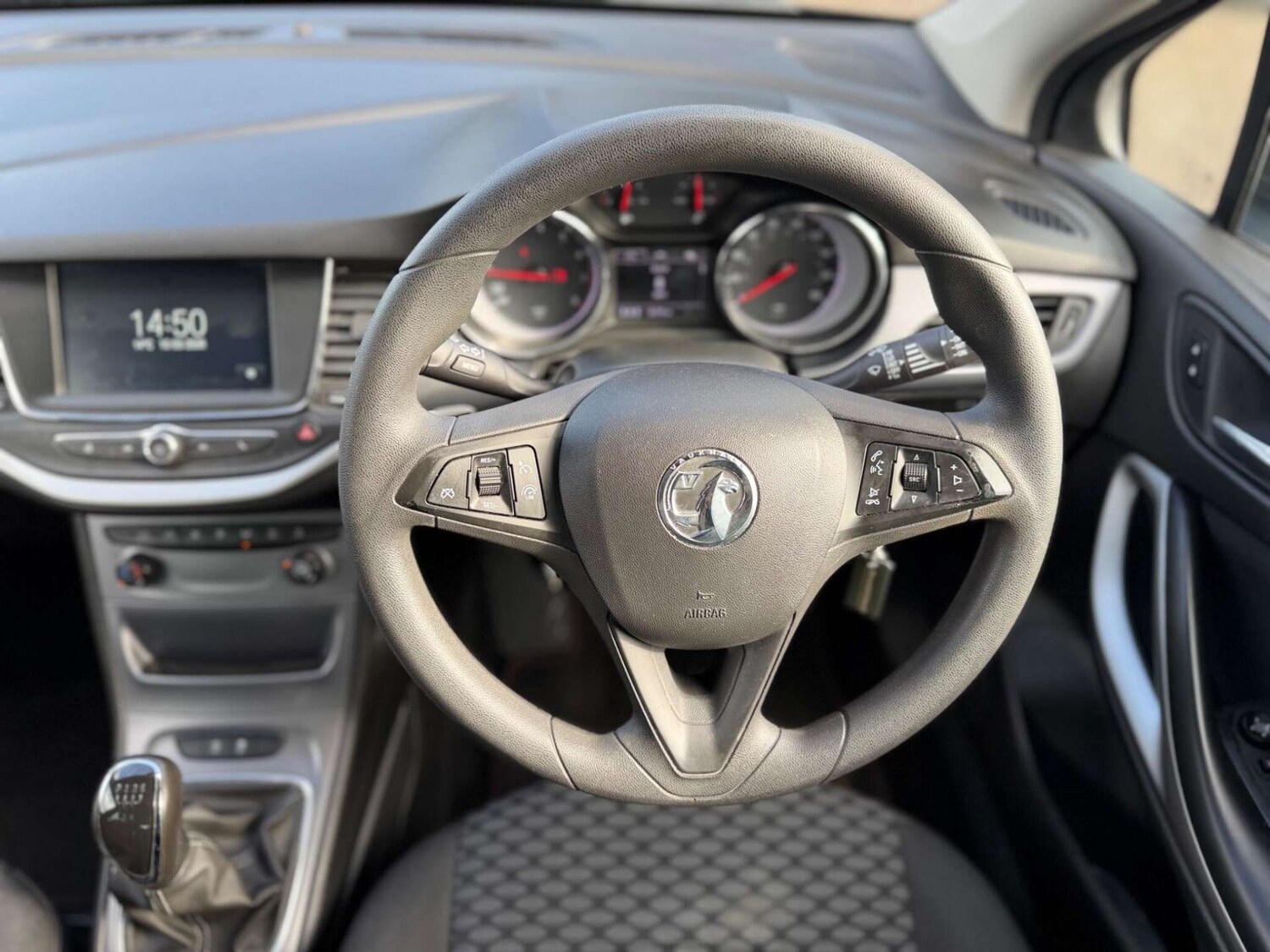 Used Vauxhall Astra 2018 for sale - 77946172: Photo 63