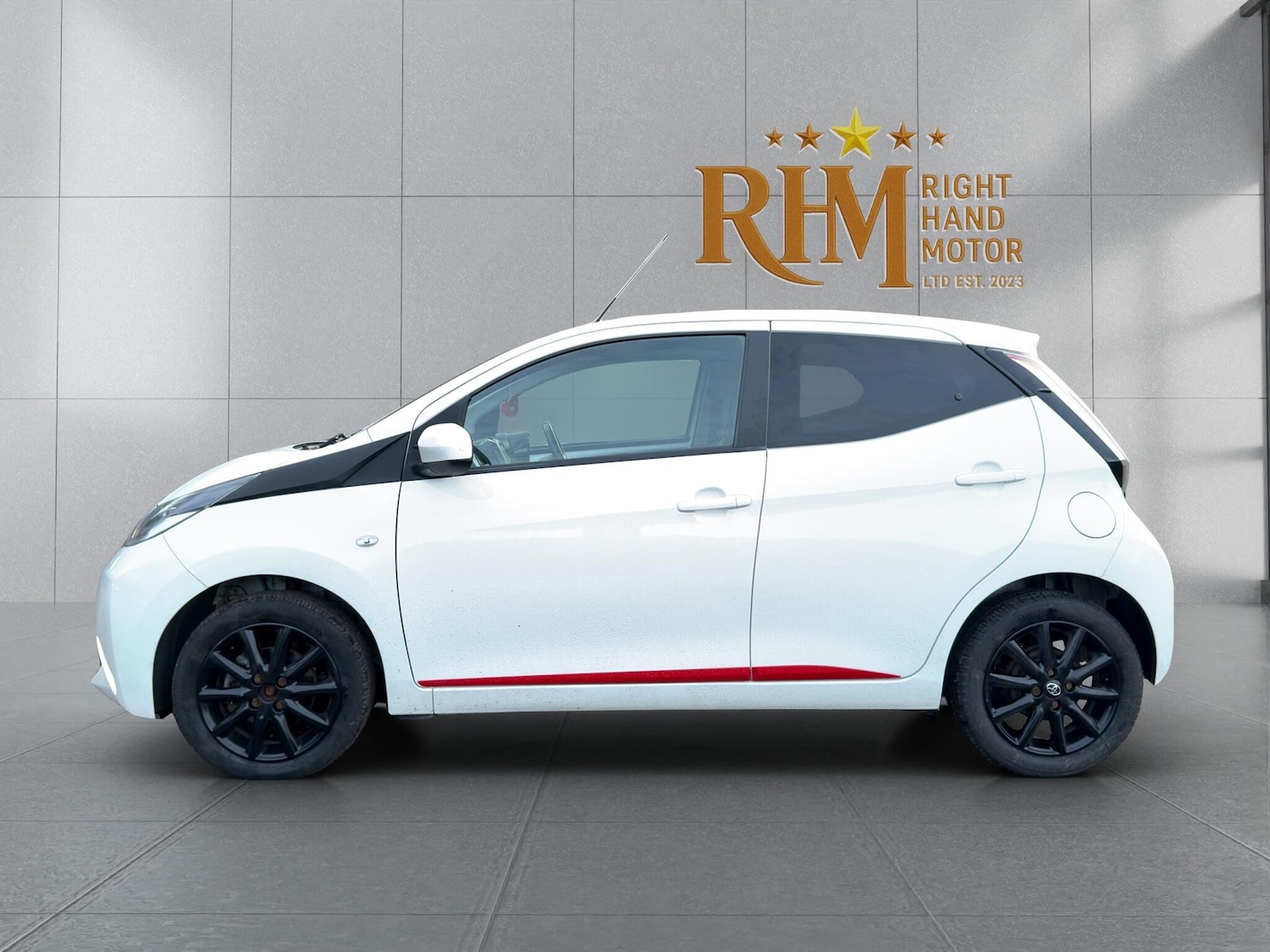 Used Toyota AYGO 2017 for sale - 77524377: Photo 10