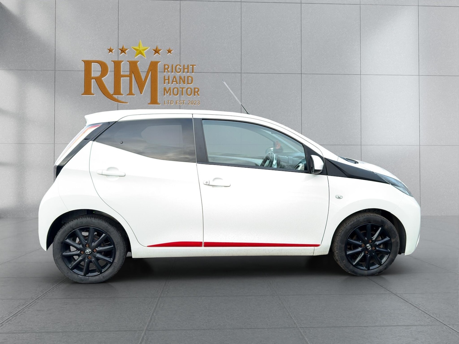 Used Toyota AYGO 2017 for sale - 77524377: Photo 18