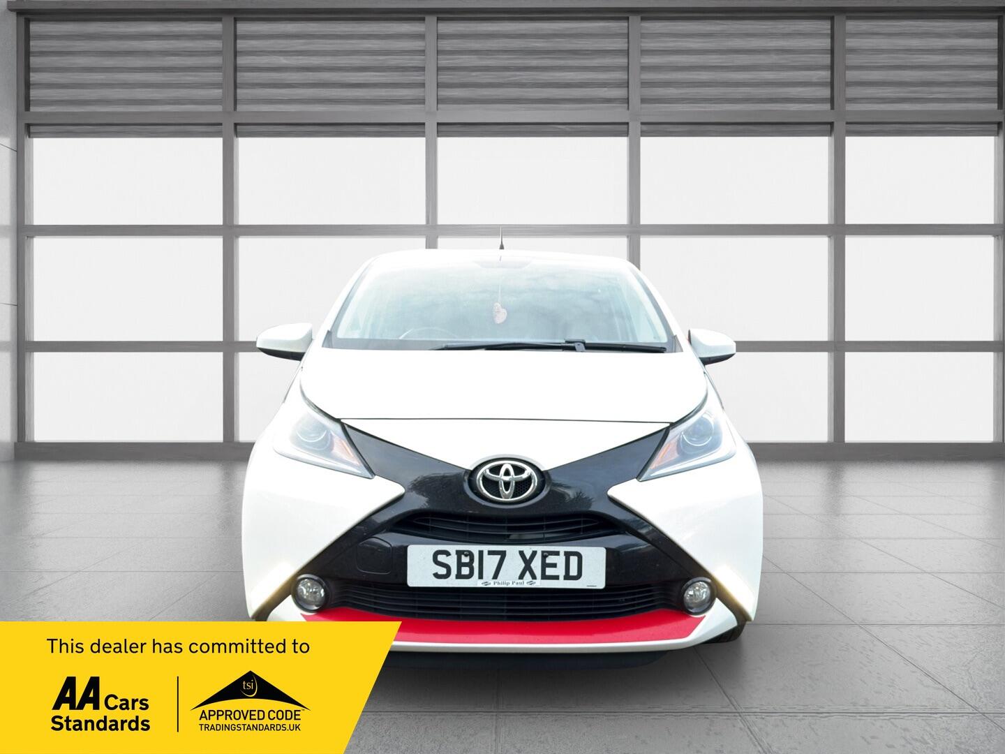 Used Toyota AYGO 2017 for sale - 77524377: Photo 2