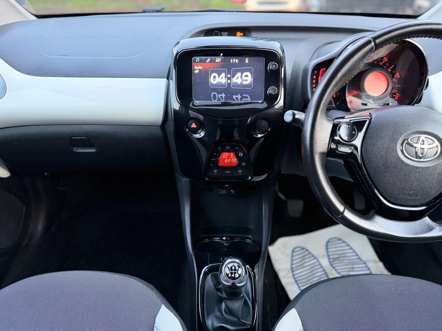 Used Toyota AYGO 2017 for sale - 77524377: Photo 27