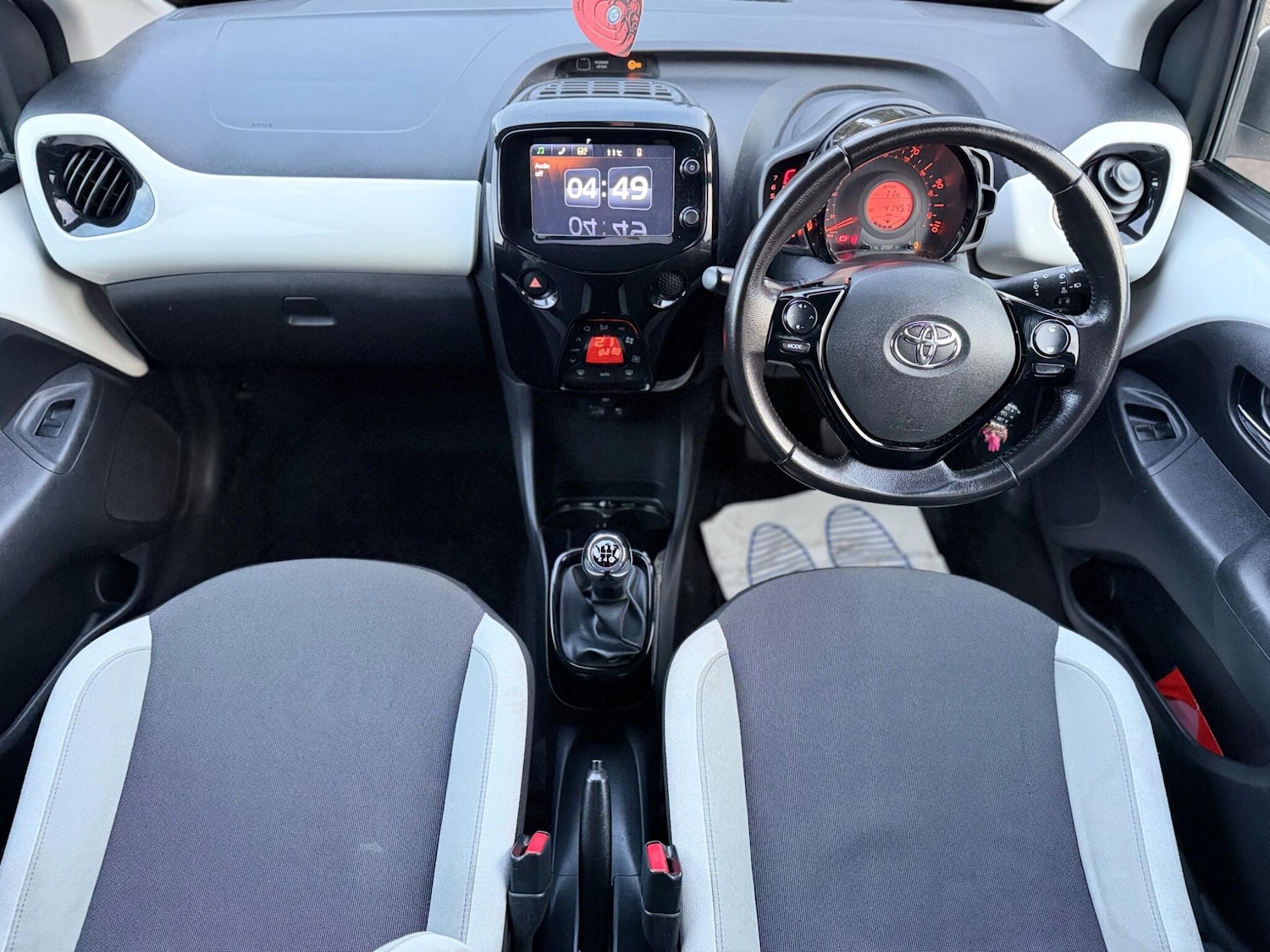 Used Toyota AYGO 2017 for sale - 77524377: Photo 4