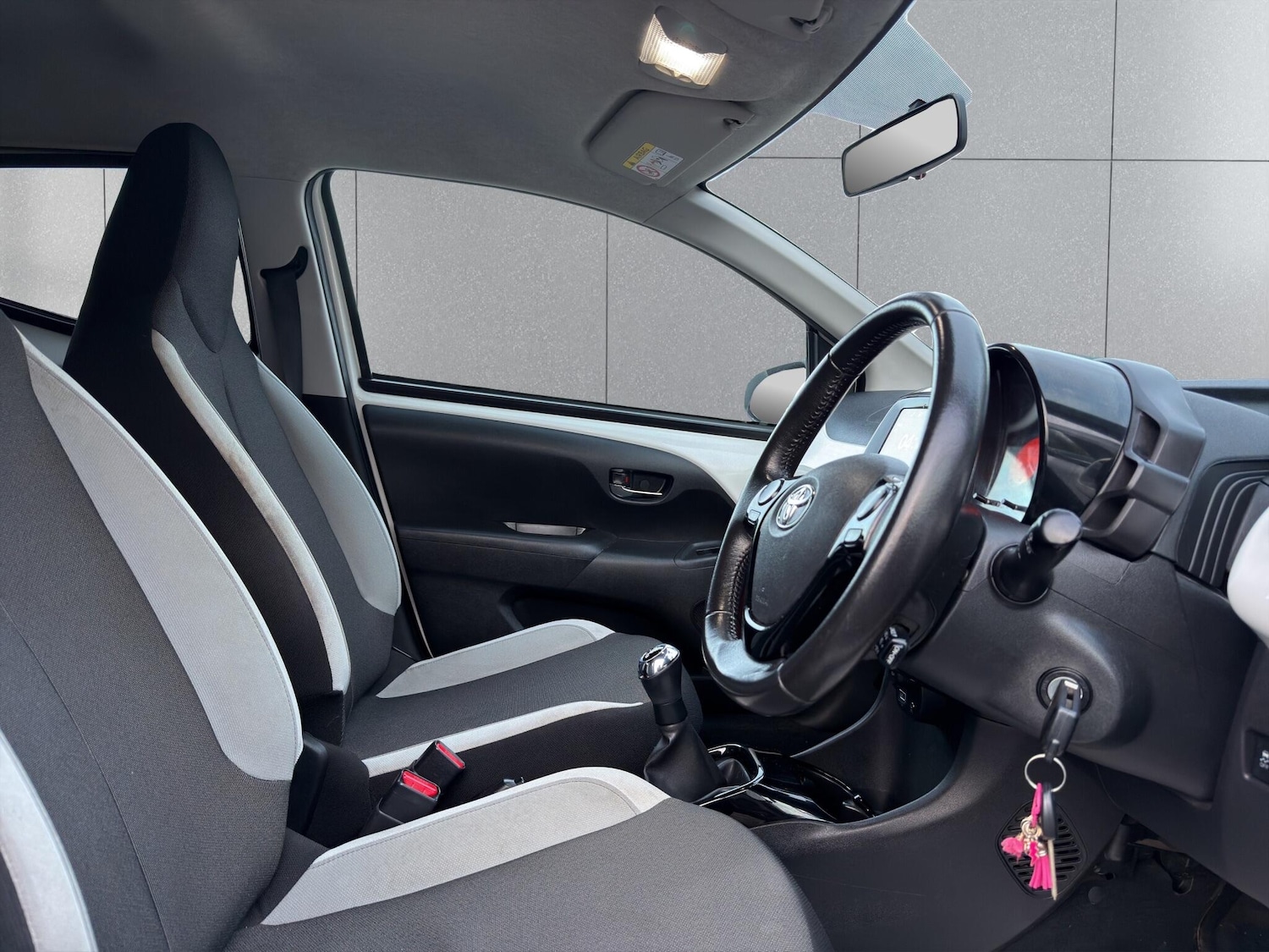 Used Toyota AYGO 2017 for sale - 77524377: Photo 6