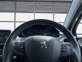 Used Peugeot 208 2016 for sale - 78387780: Photo