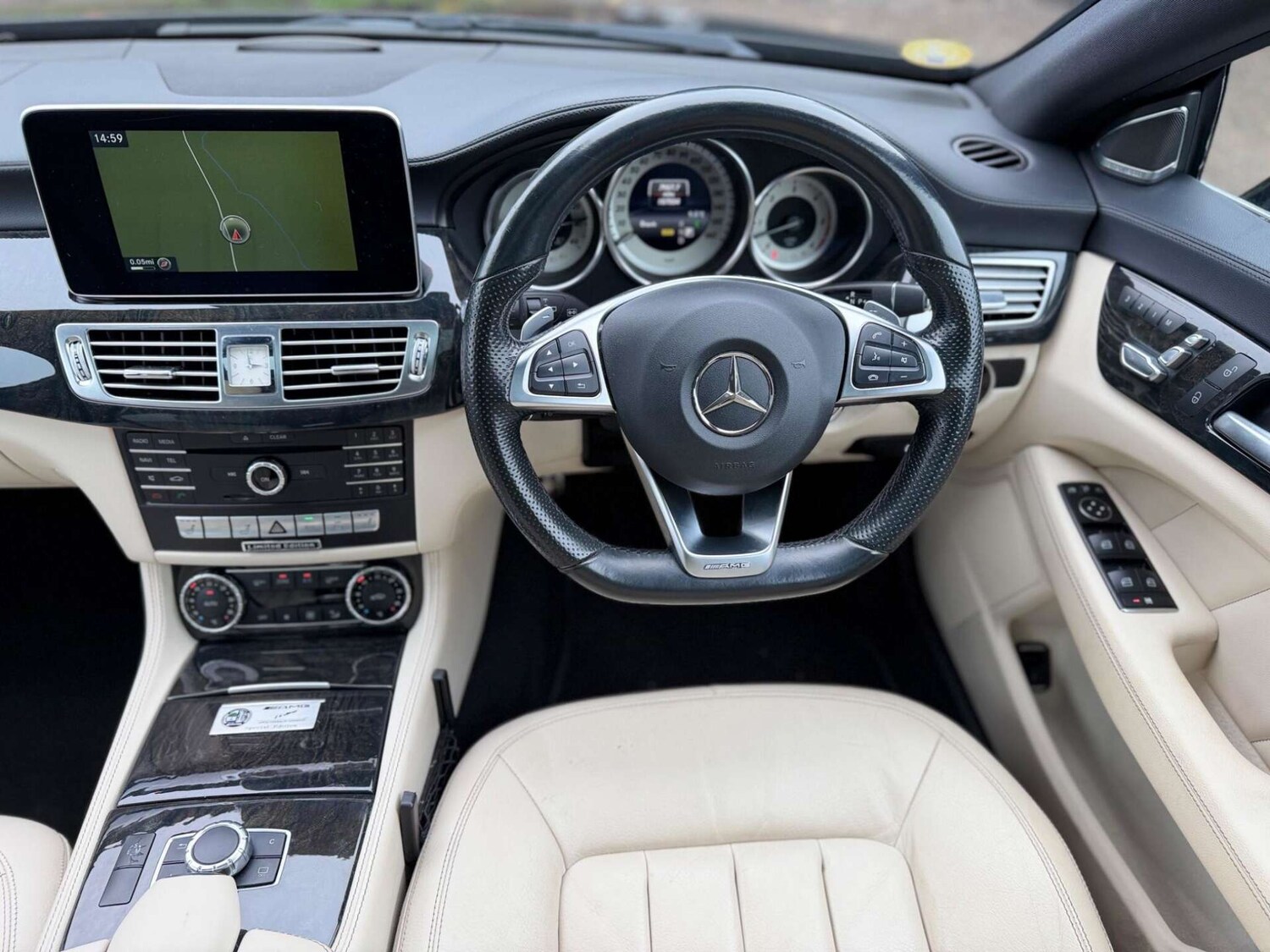 Used Mercedes-Benz CLS 2015 for sale - 77946168: Photo 28