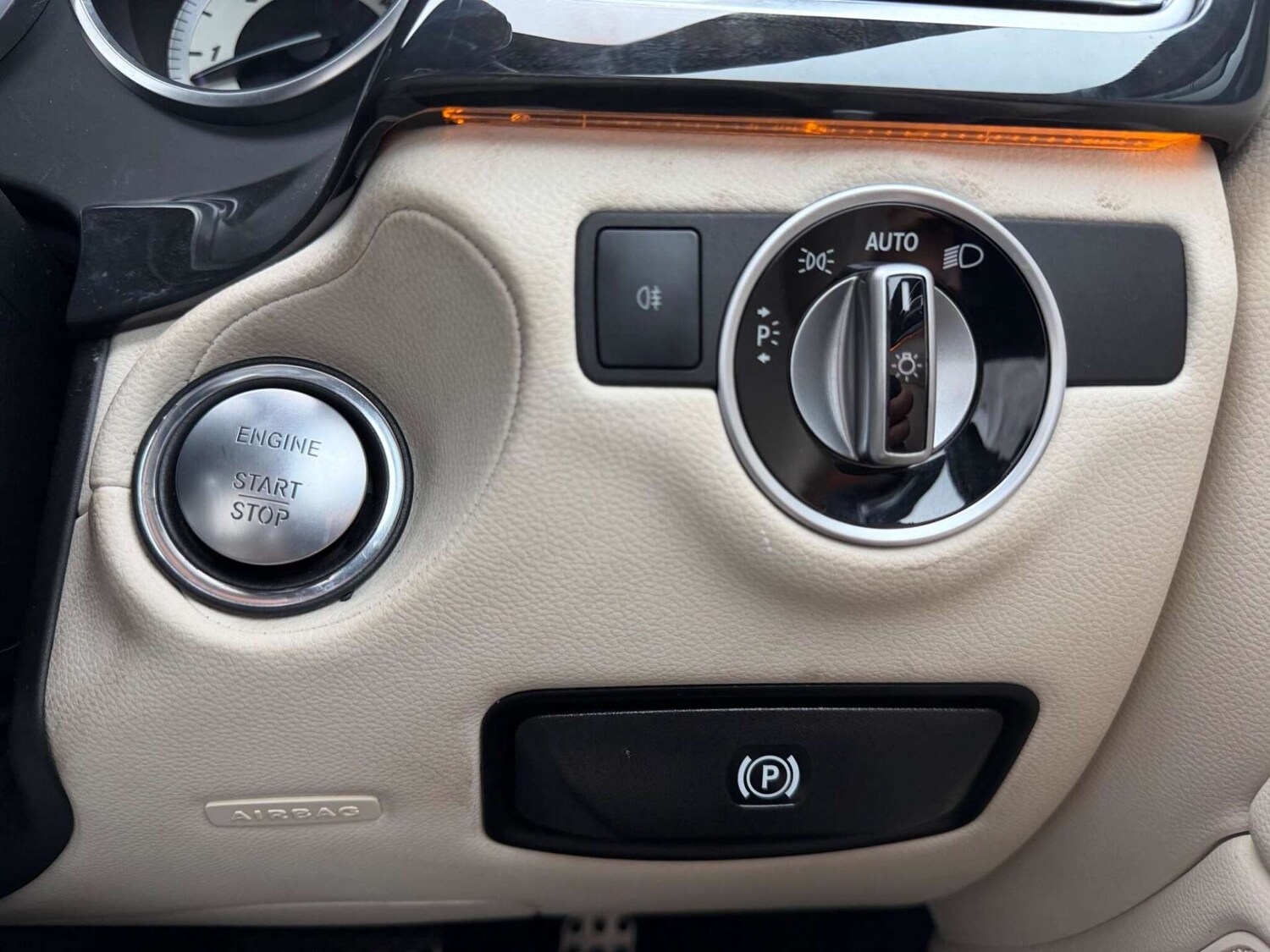 Used Mercedes-Benz CLS 2015 for sale - 77946168: Photo 33