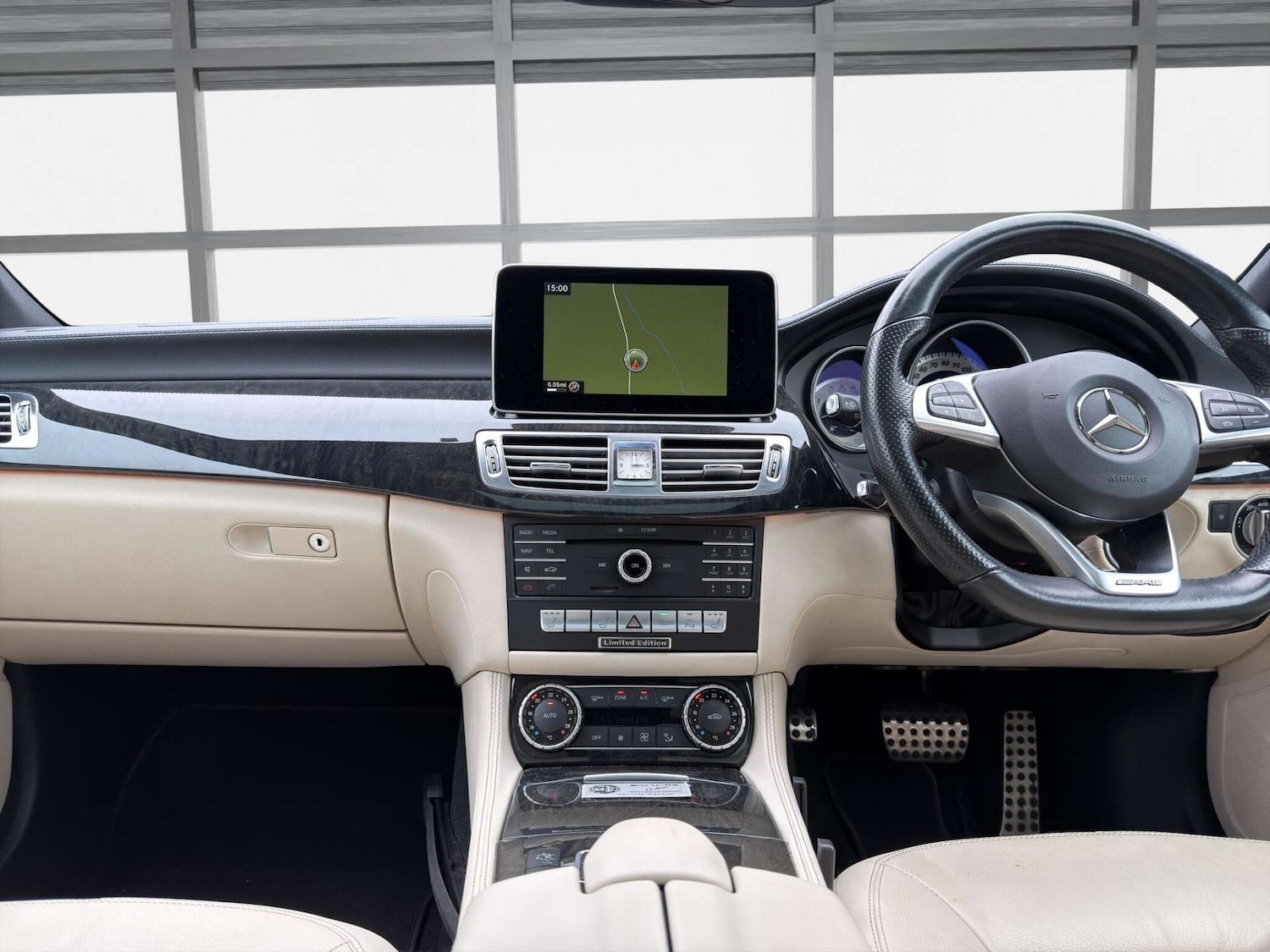 Used Mercedes-Benz CLS 2015 for sale - 77946168: Photo 5