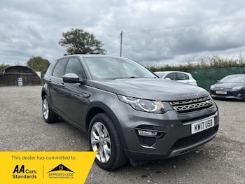 Used Land Rover Discovery Sport 2017 for sale - 76084546: Photo