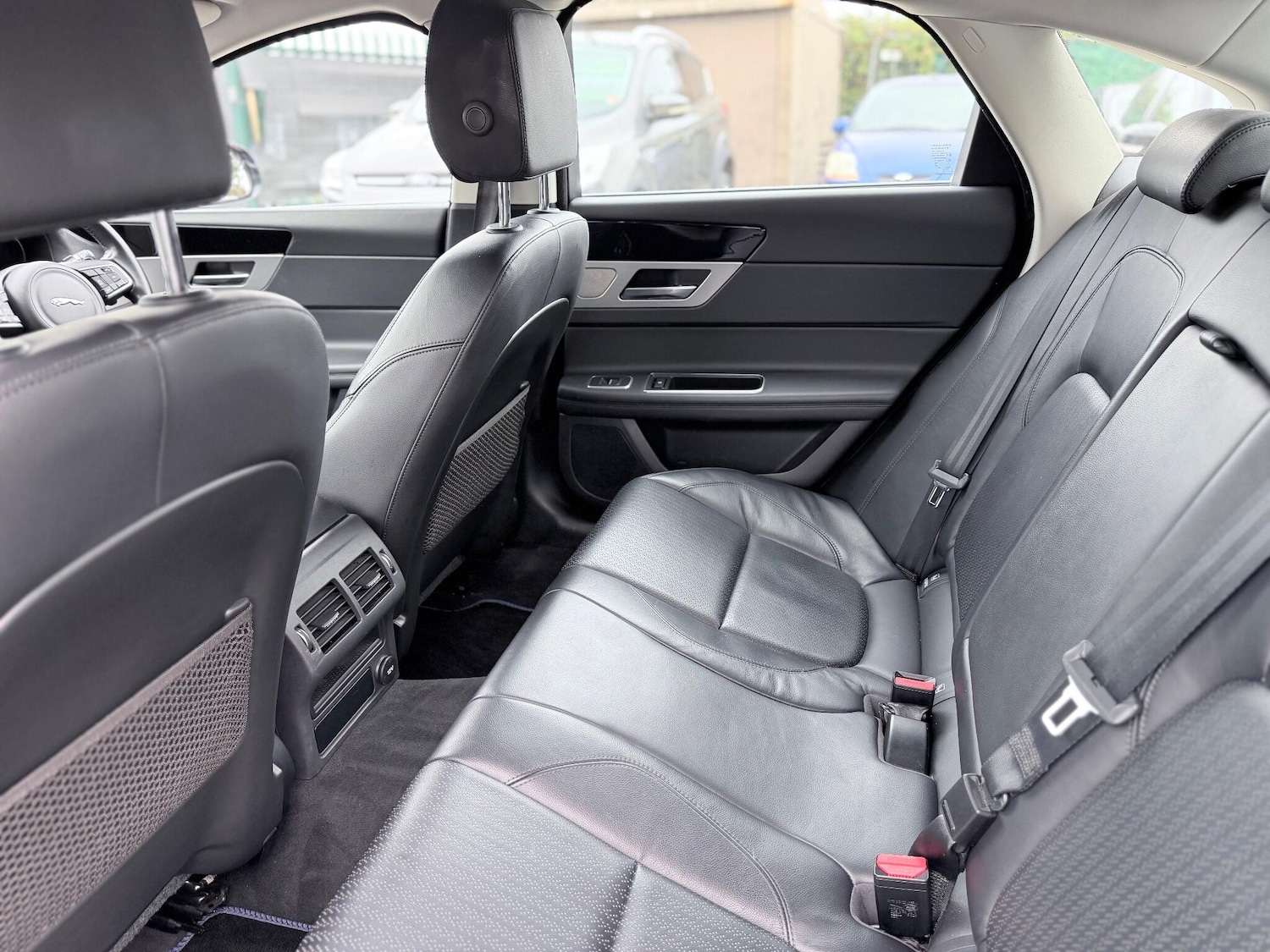 Used Jaguar XF 2016 for sale - 76314371: Photo 42