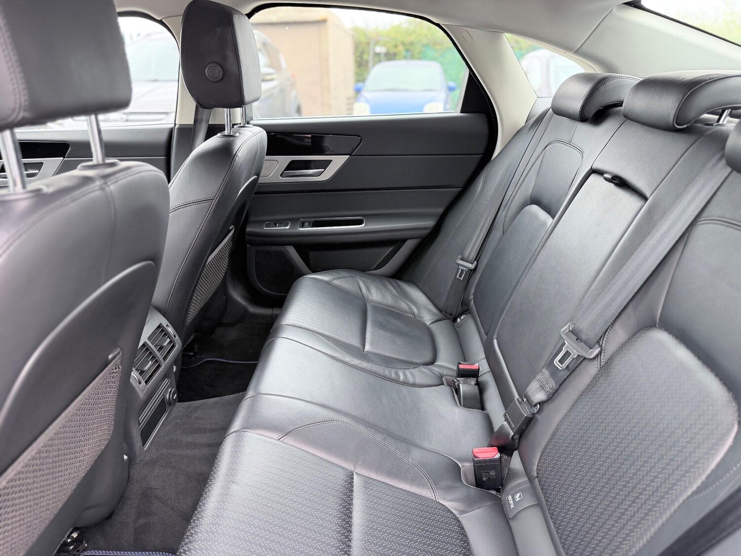 Used Jaguar XF 2016 for sale - 76314371: Photo 43