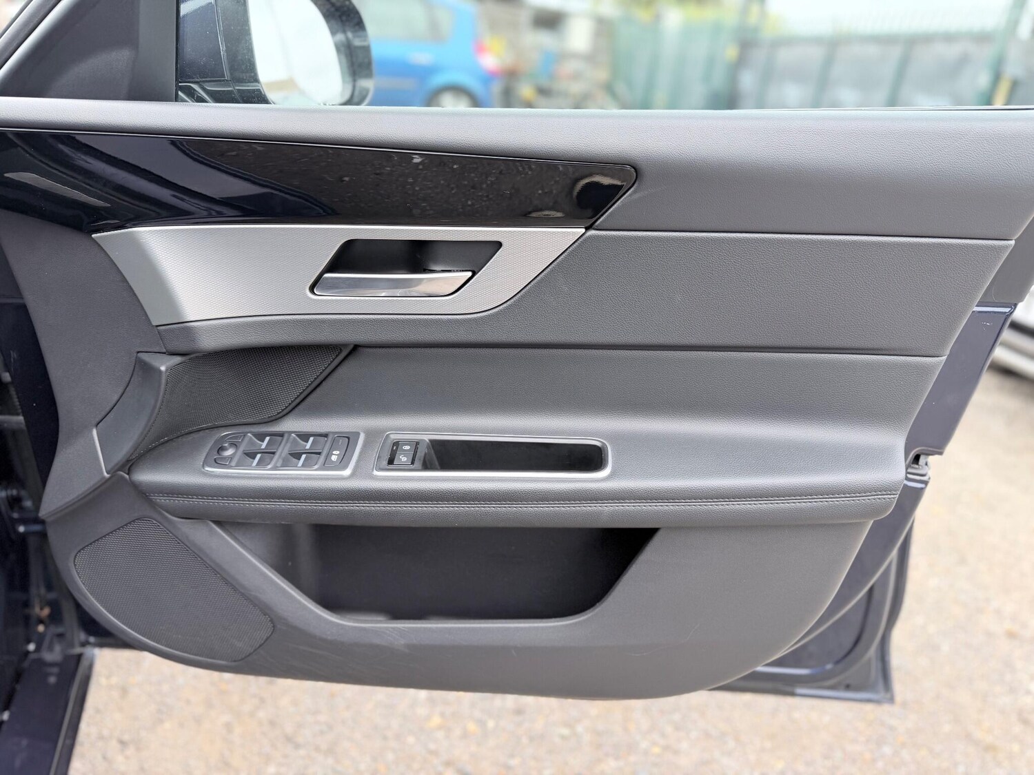 Used Jaguar XF 2016 for sale - 76314371: Photo 49