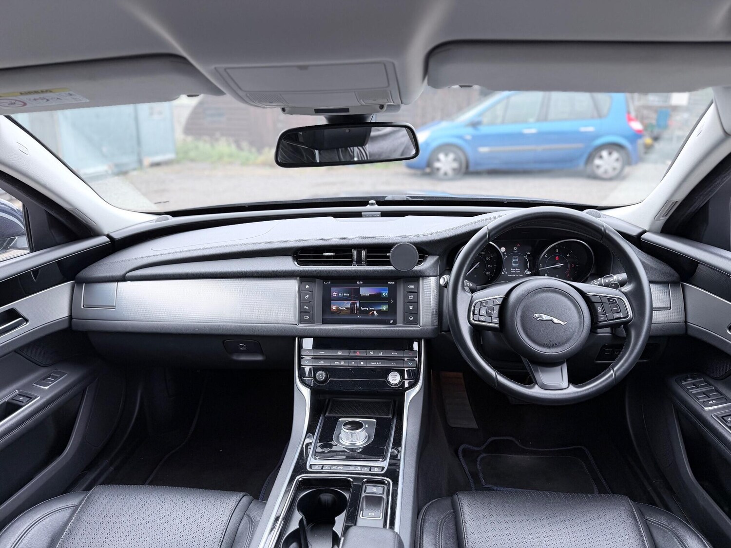 Used Jaguar XF 2016 for sale - 76314371: Photo 5