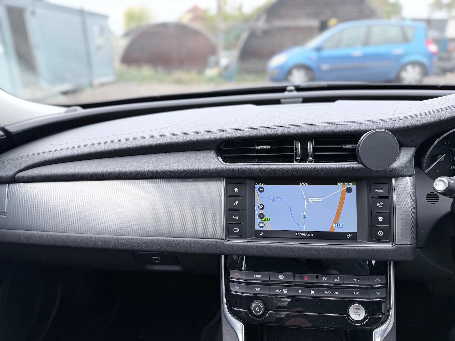 Used Jaguar XF 2016 for sale - 76314371: Photo 58