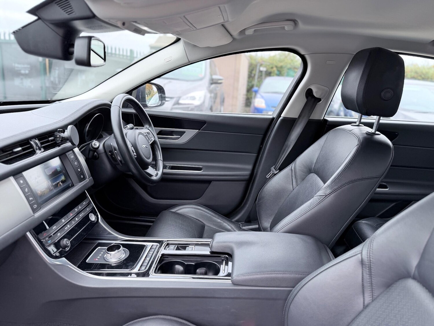 Used Jaguar XF 2016 for sale - 76314371: Photo 74