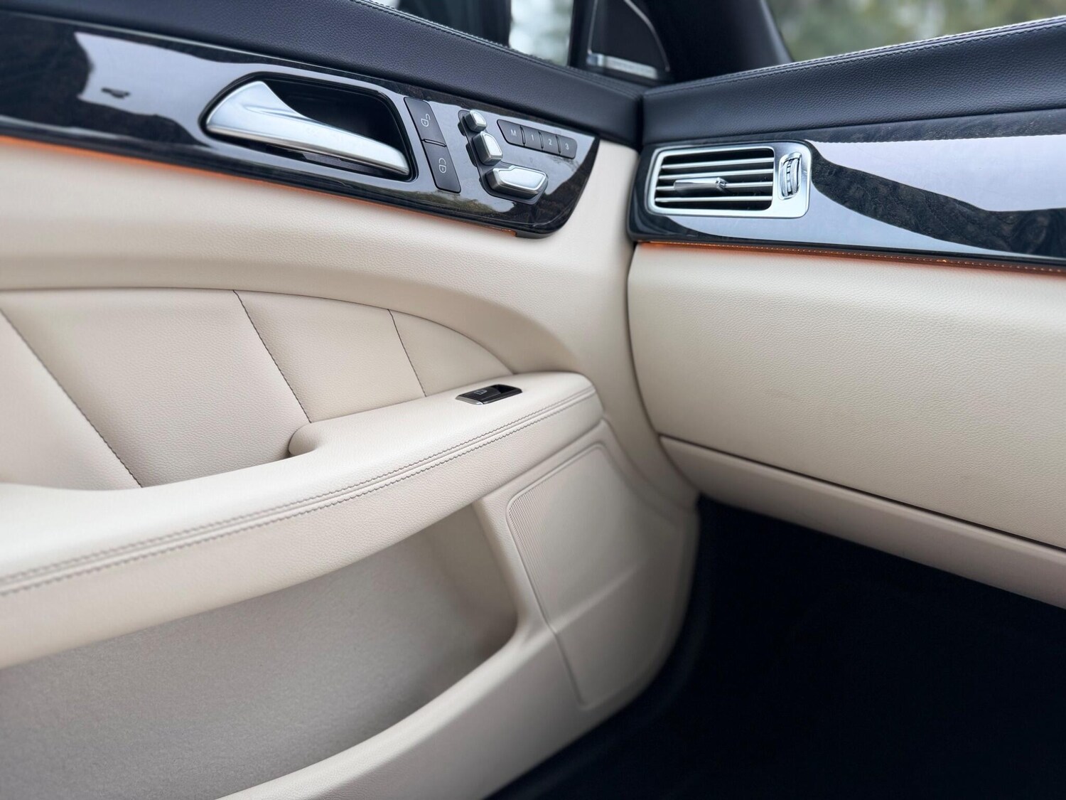 Used Mercedes-Benz CLS for sale - 77794403: Photo 41