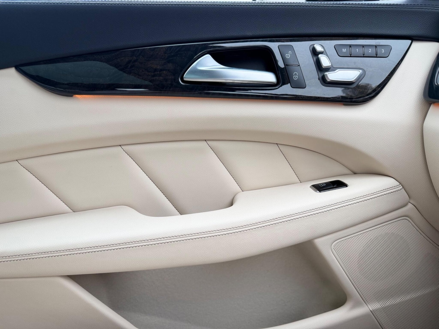 Used Mercedes-Benz CLS for sale - 77794403: Photo 42