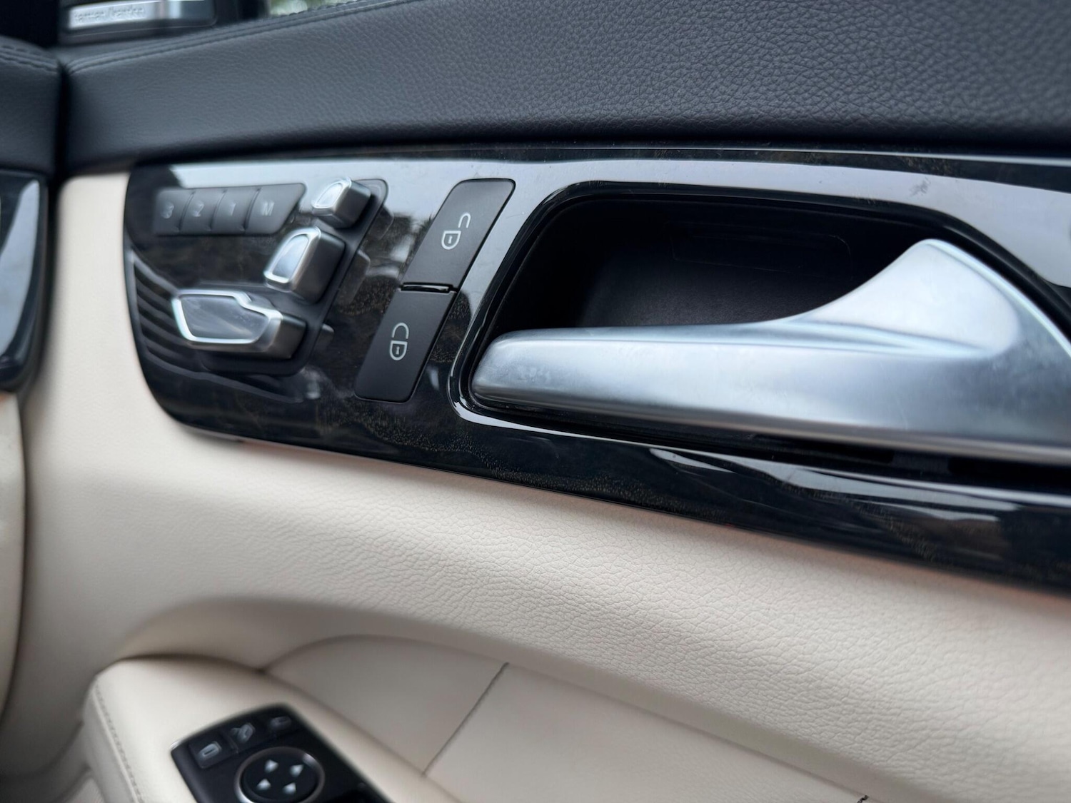 Used Mercedes-Benz CLS for sale - 77794403: Photo 70