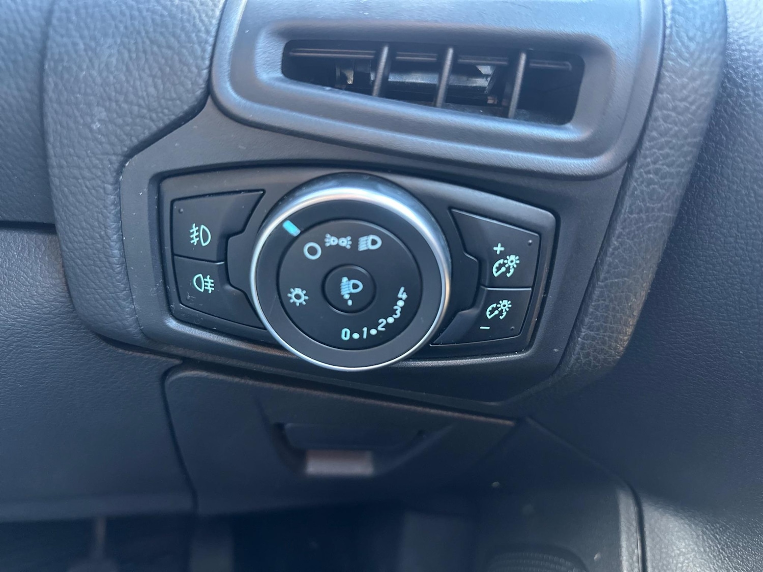 Used Ford Focus 2015 for sale - 76456748: Photo 40