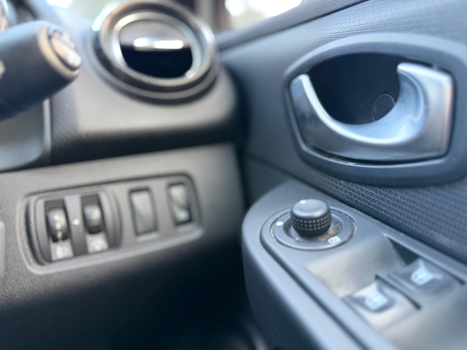 Used Renault Clio 2016 for sale - 77377189: Photo 34