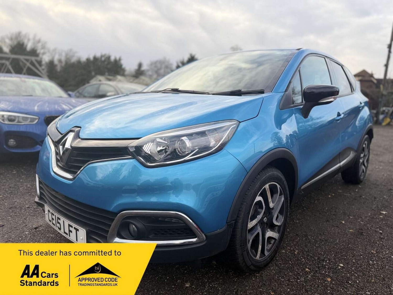 Used Renault Captur 2015 for sale - 77946178: Photo 2