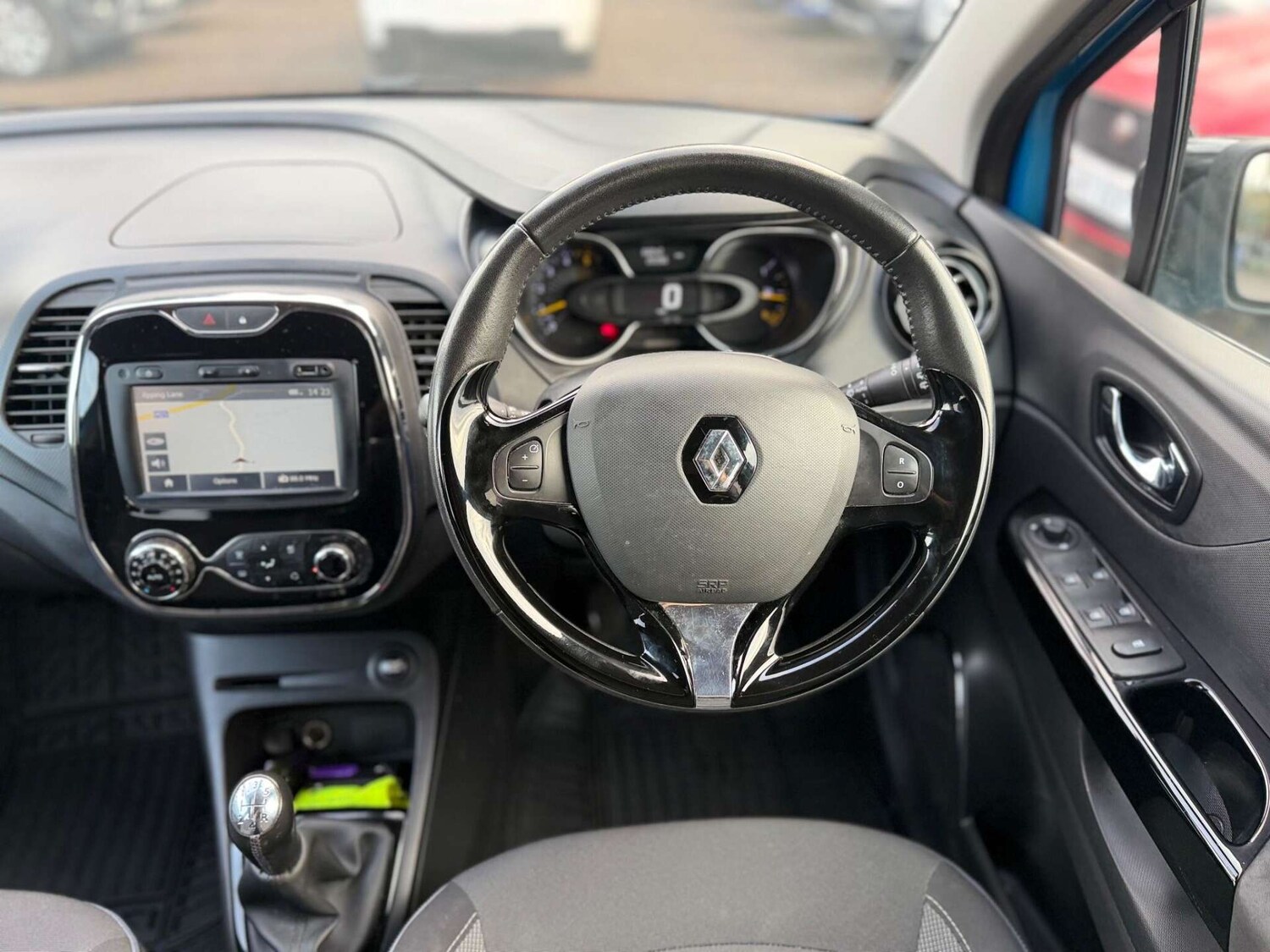 Used Renault Captur 2015 for sale - 77946178: Photo 33