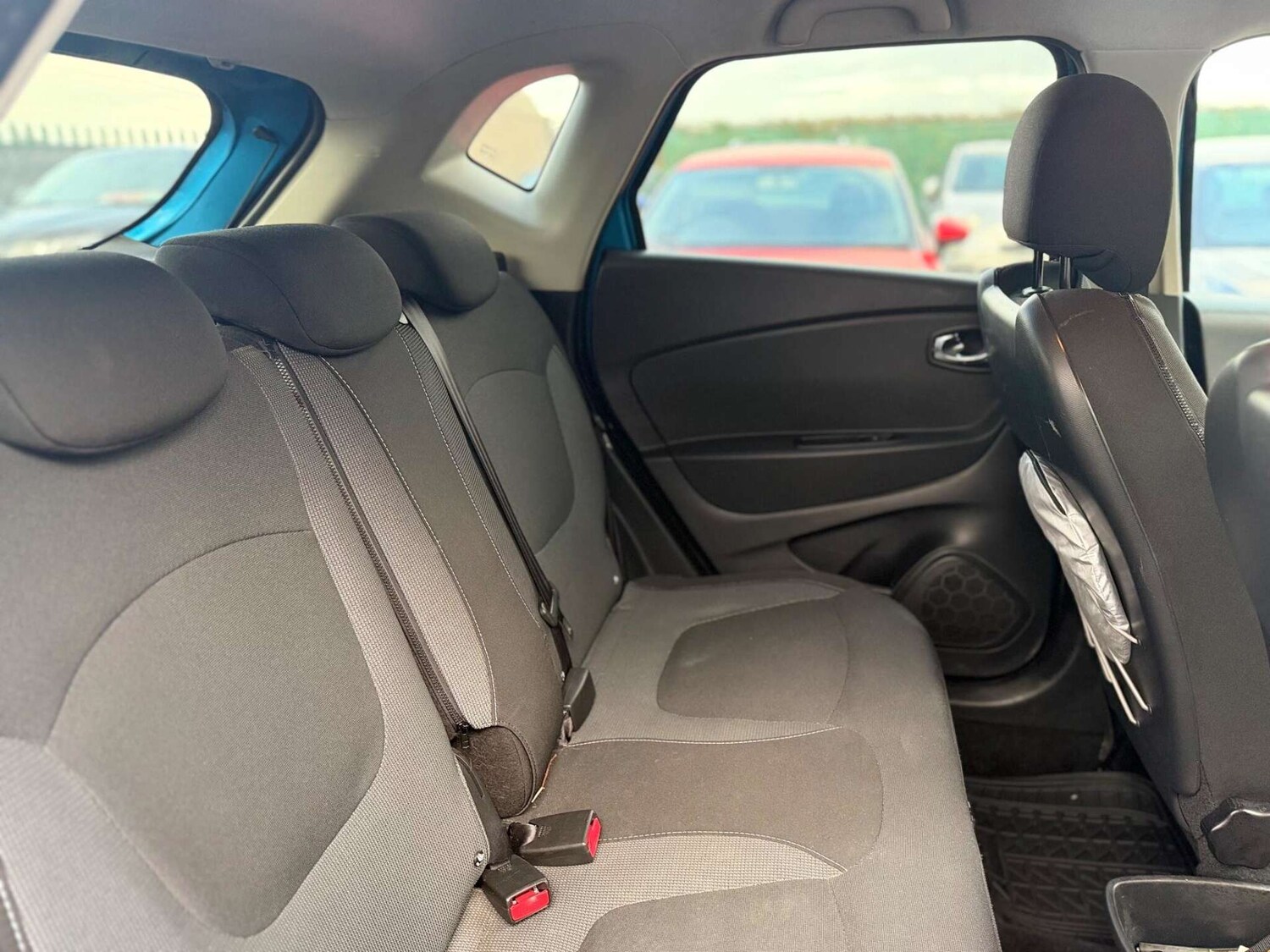 Used Renault Captur 2015 for sale - 77946178: Photo 40