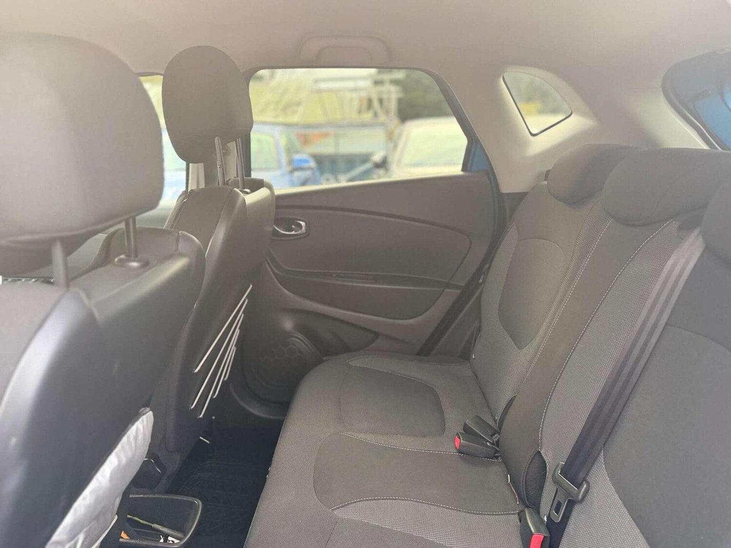 Used Renault Captur 2015 for sale - 77946178: Photo 43