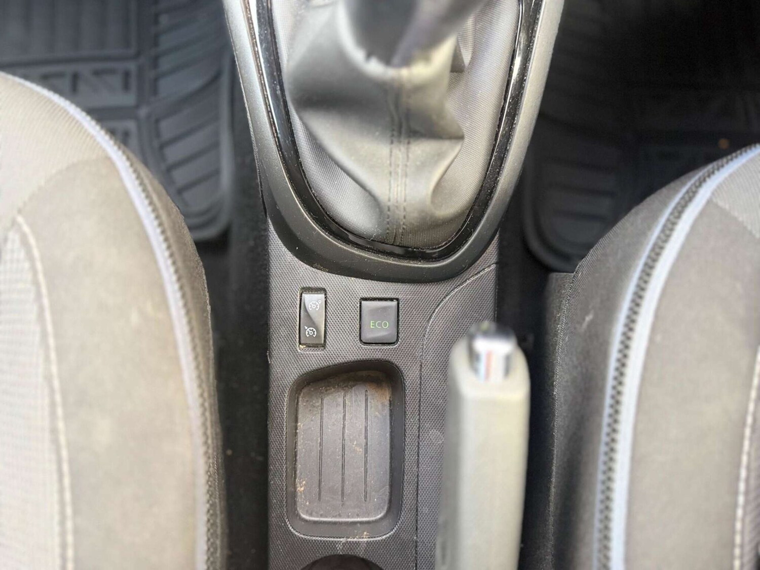 Used Renault Captur 2015 for sale - 77946178: Photo 45