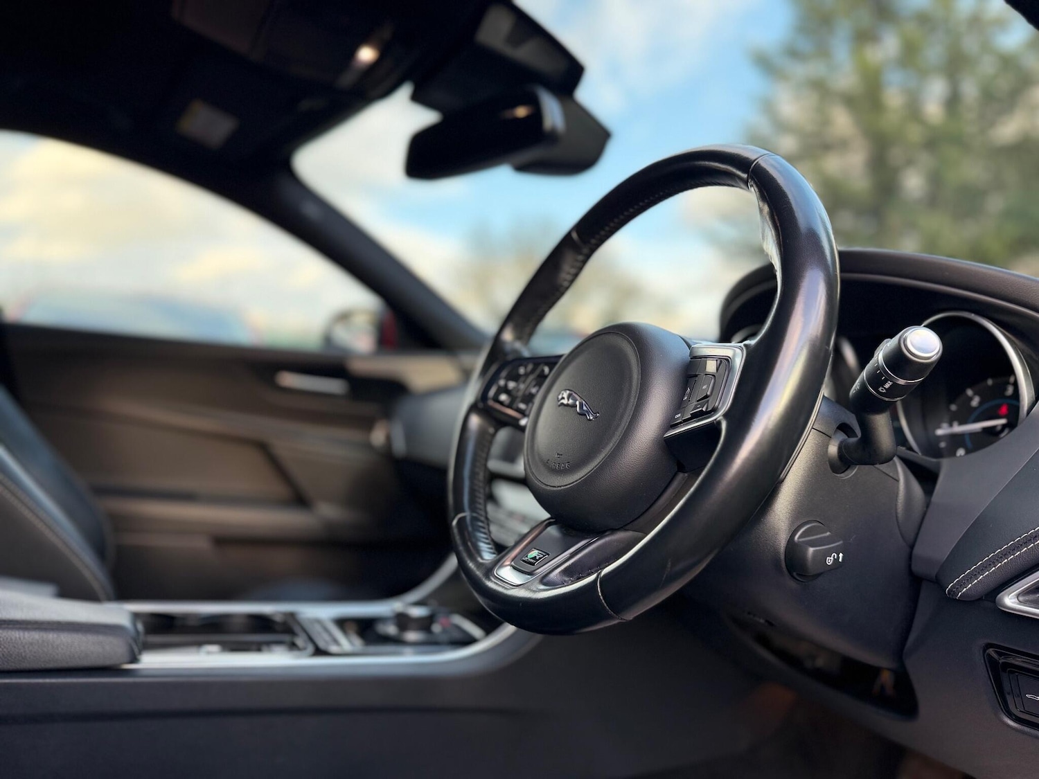 Used Jaguar XE for sale - 76619882: Photo 28