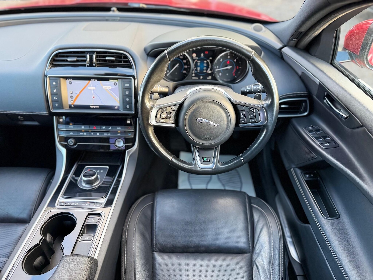 Used Jaguar XE for sale - 76619882: Photo 30