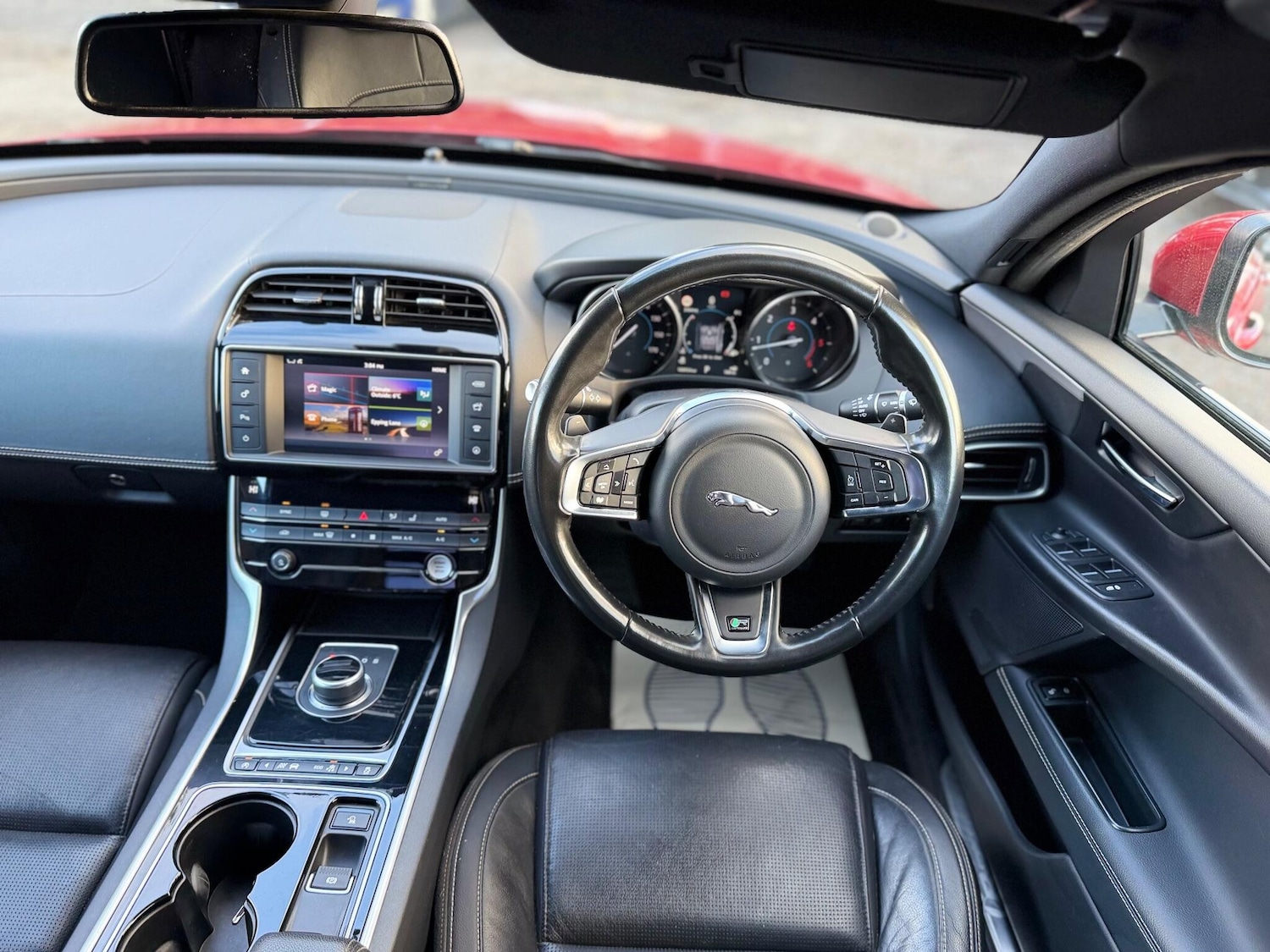 Used Jaguar XE for sale - 76619882: Photo 35