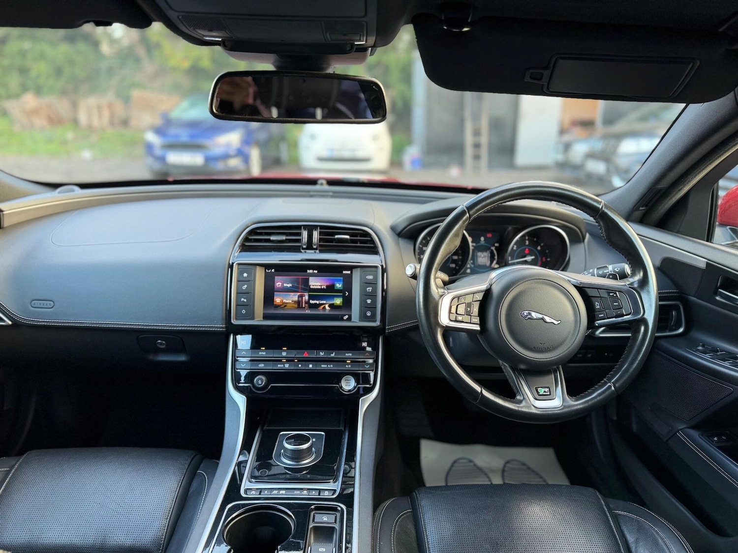 Used Jaguar XE for sale - 76619882: Photo 36