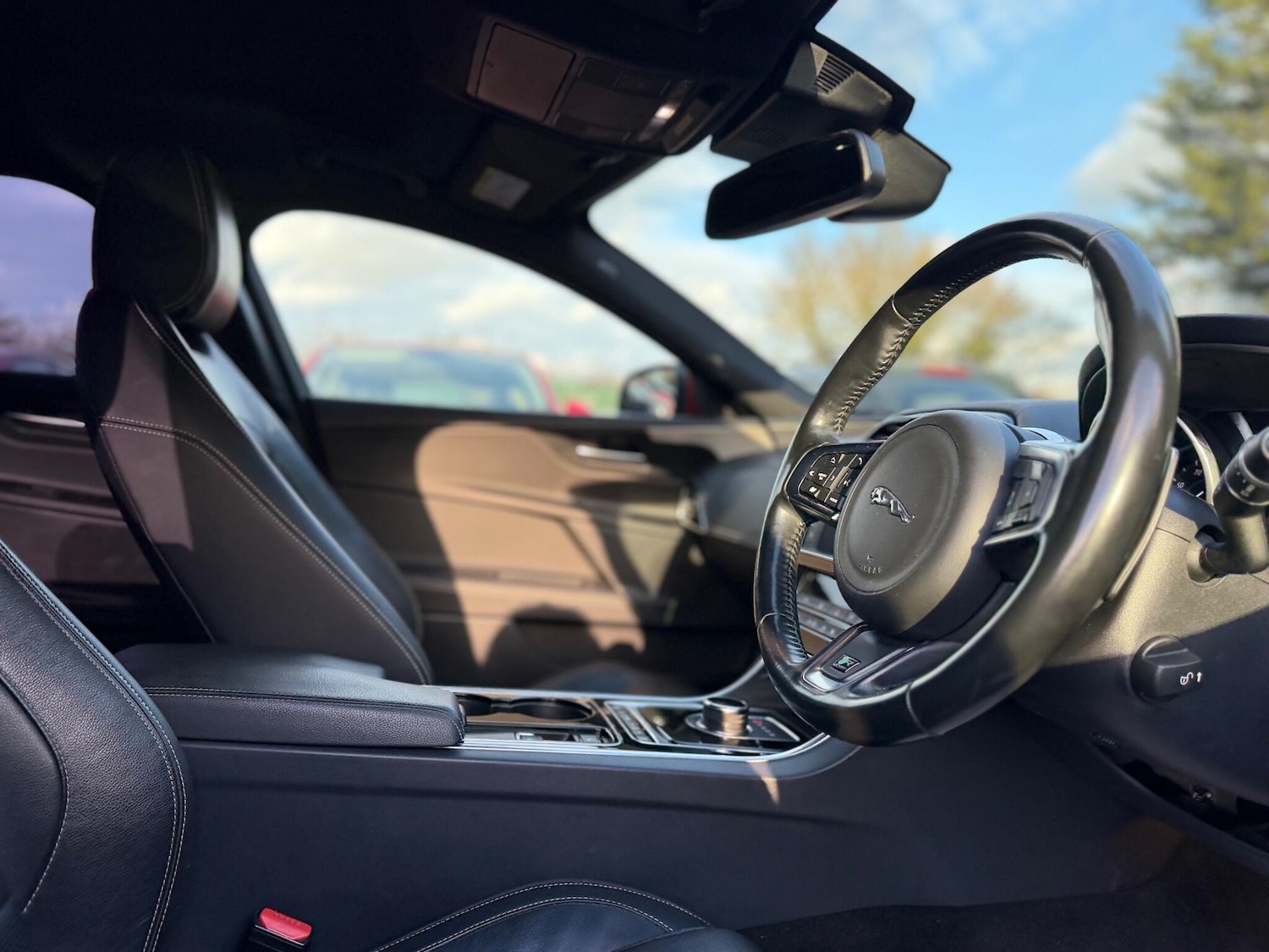 Used Jaguar XE for sale - 76619882: Photo 37