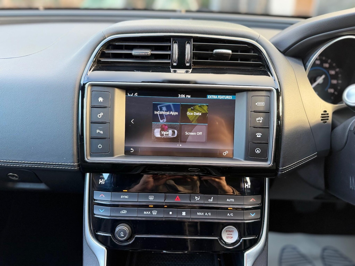 Used Jaguar XE for sale - 76619882: Photo 62