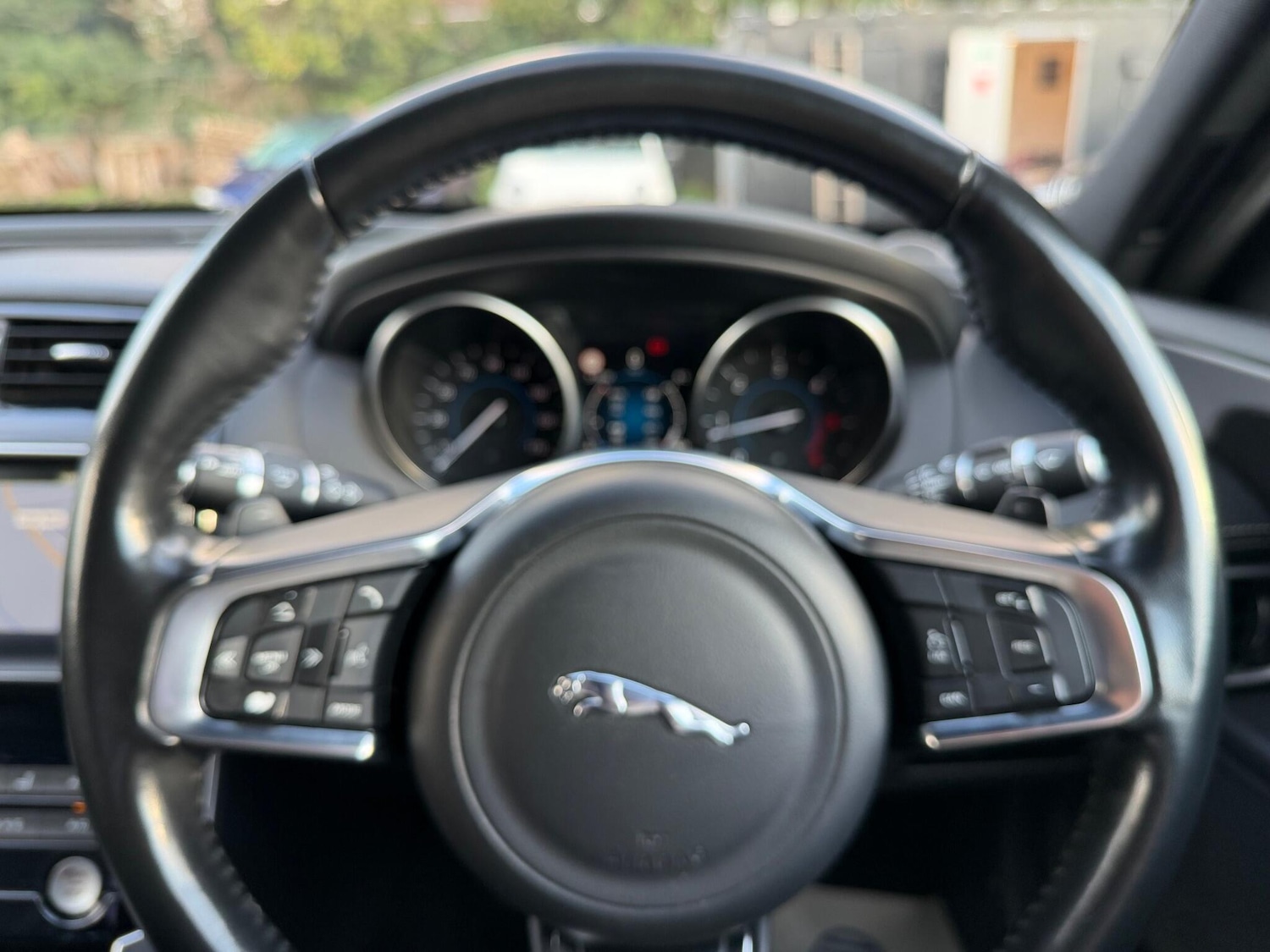 Used Jaguar XE for sale - 76619882: Photo 68