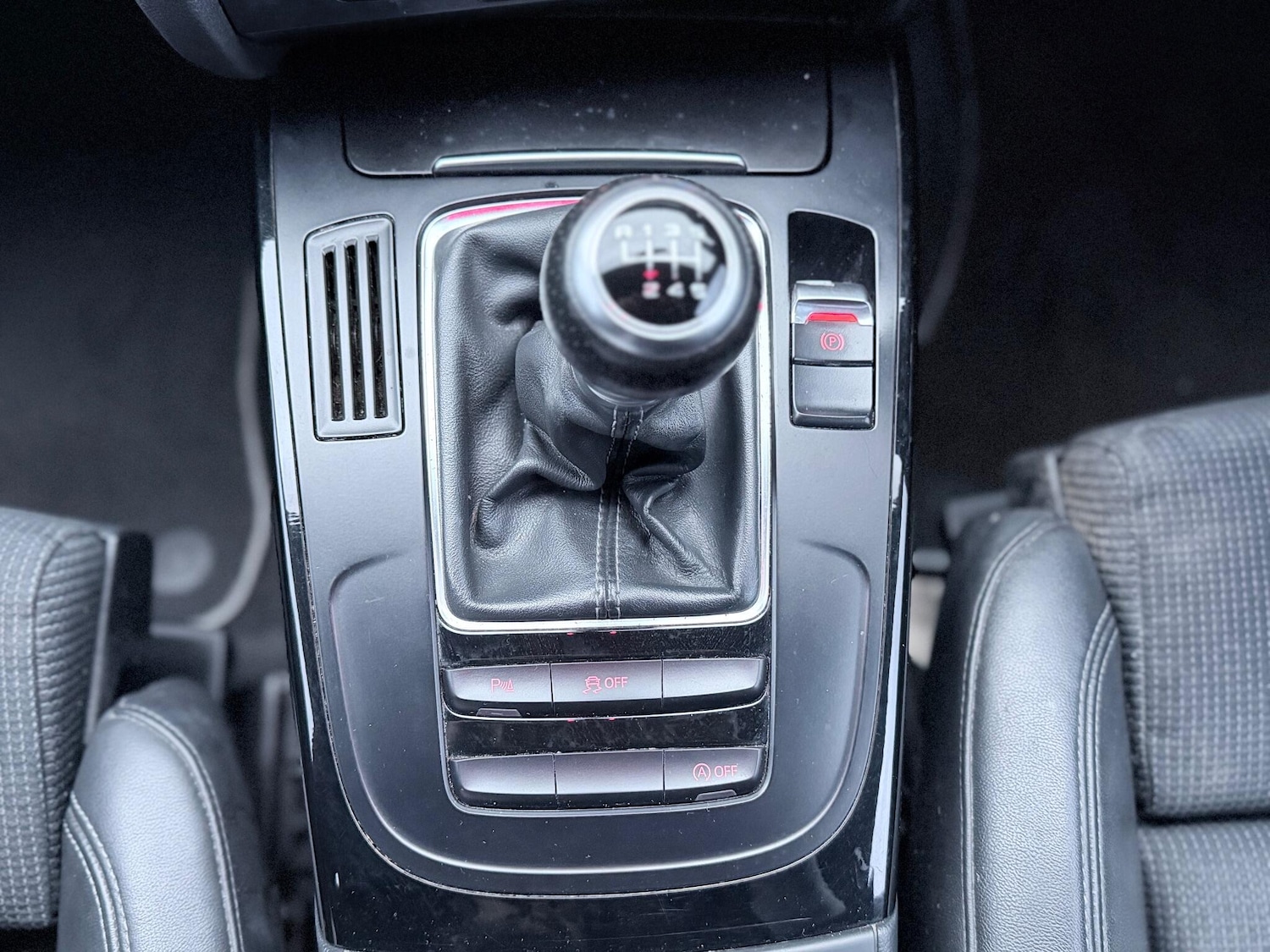 Used Audi A4 2013 for sale - 77156647: Photo 24